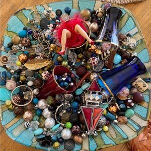 Assorted Beads and Charms Bead Soup 🥣 6 oz Medium Bag